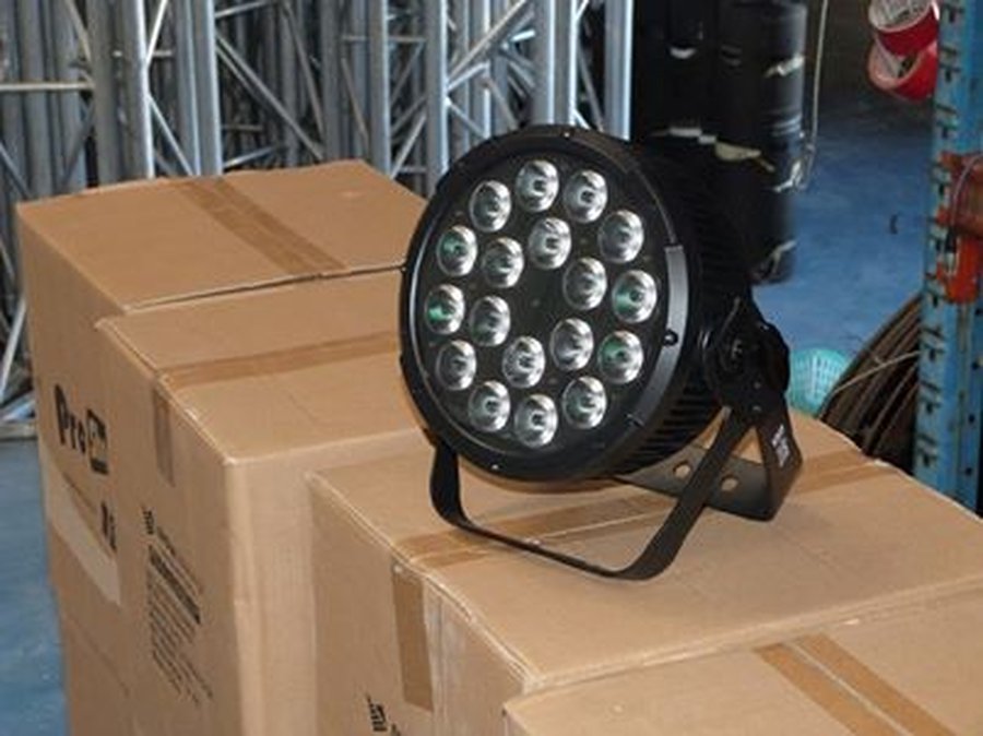 New Quad 18 LED Pars